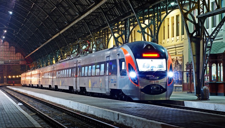 poezd_intercity_735x418